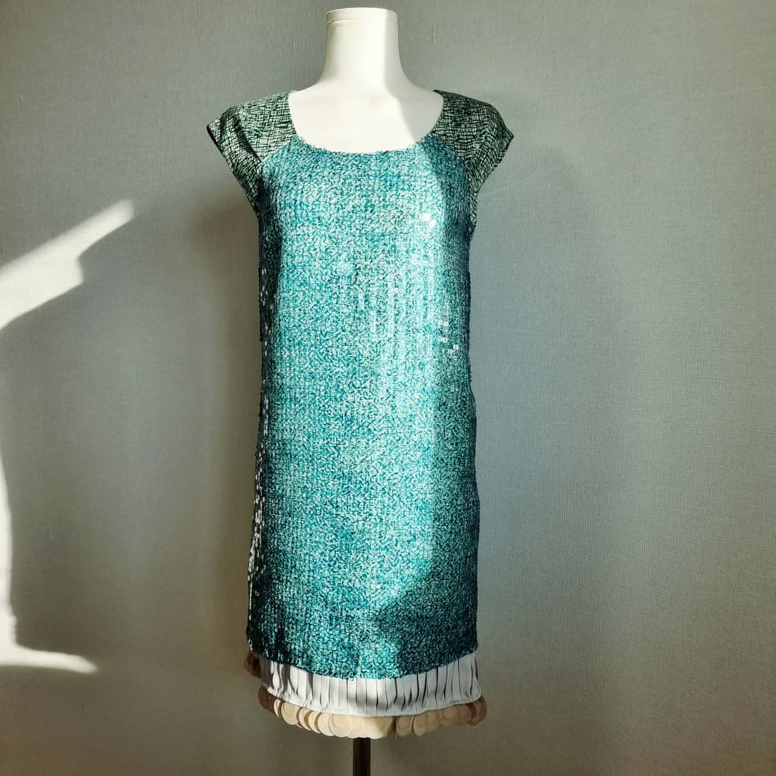 오즈세컨 비즈 스팽글 원피스 (44~마른55/표기0) 상태깨끗 상품이미지1