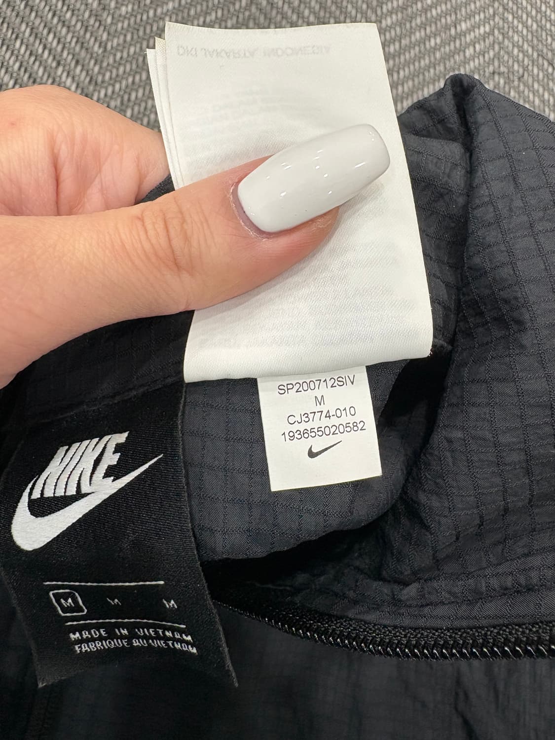 나이키 크롭 바람막이 블랙 상품이미지7