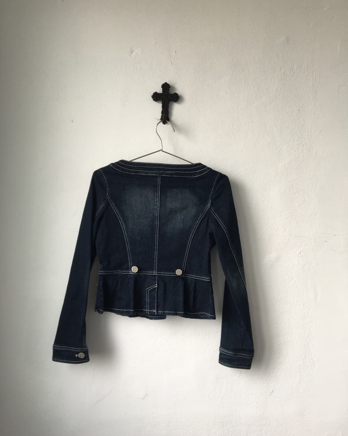Line detail Denim jacket 상품이미지3