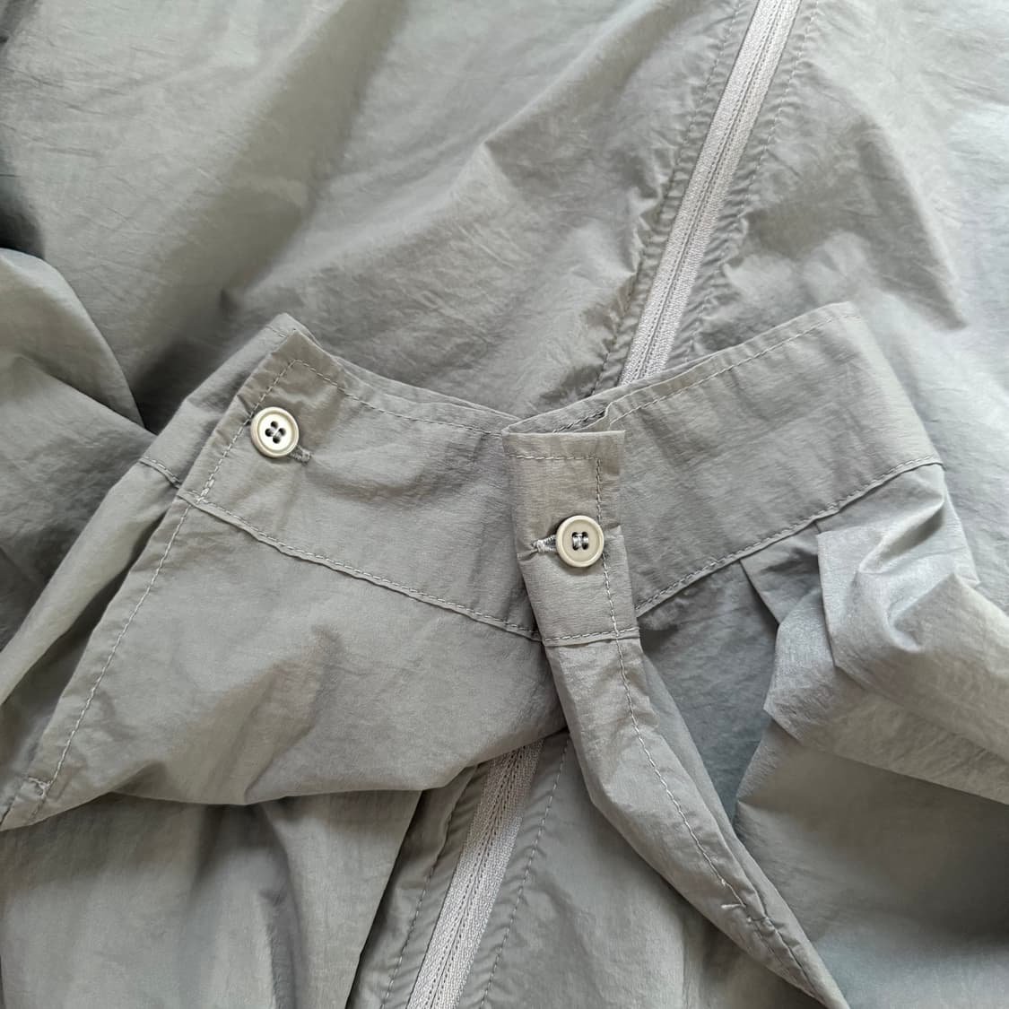 Amomento Sheer Zip-Up Shirts Grey 상품이미지4