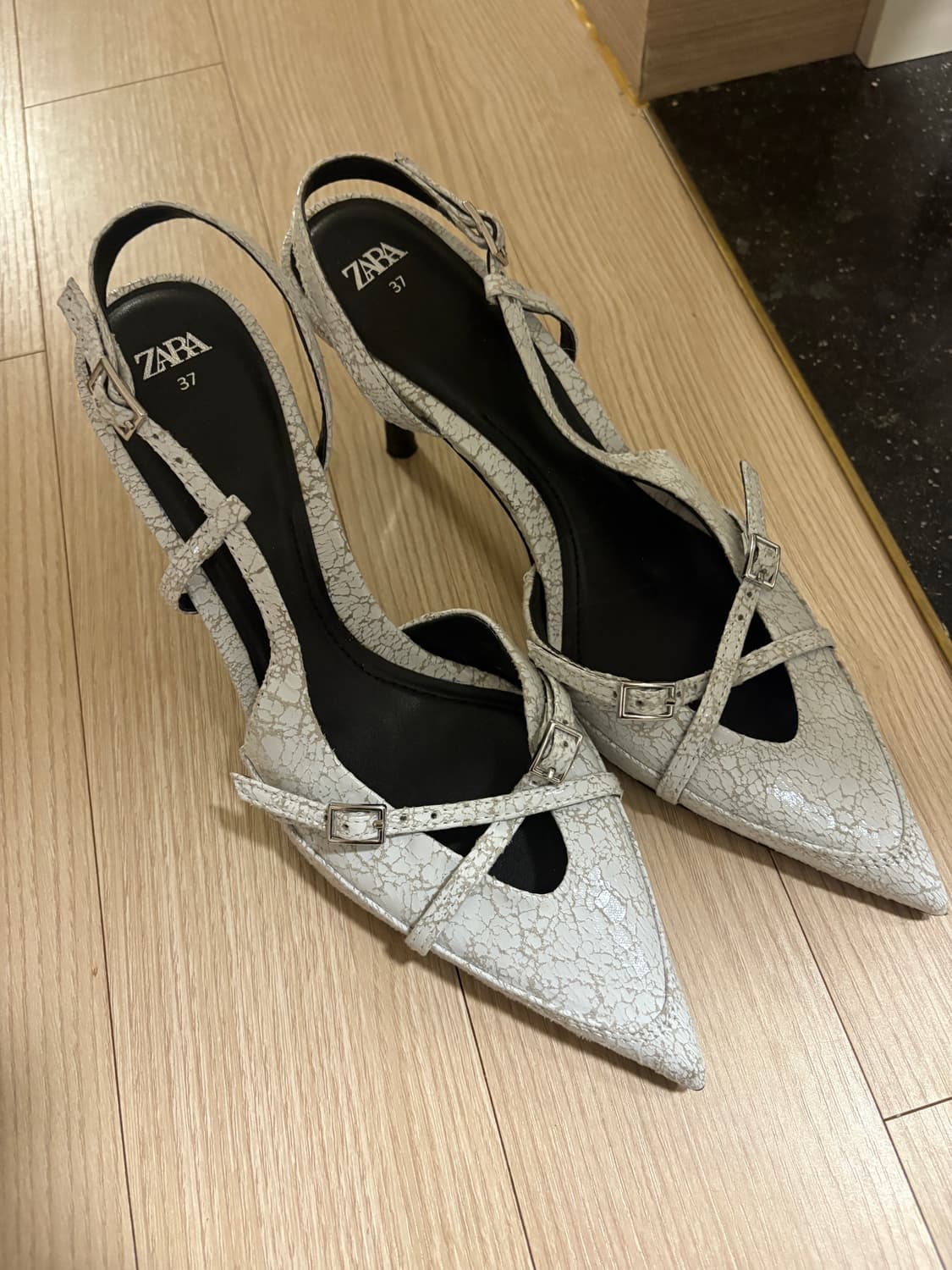 자라 화이트힐 상품이미지2