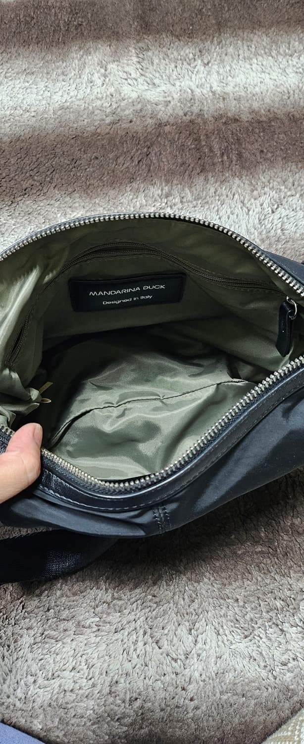 만다리나덕 크로스백 상품이미지4