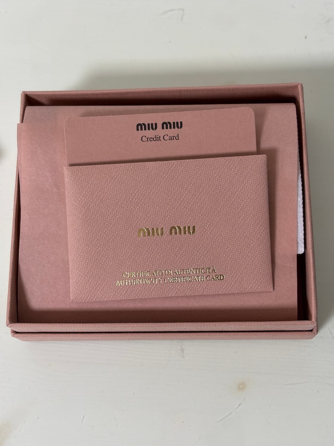 미우미우 카드지갑 진주(풀박스) 상품이미지6