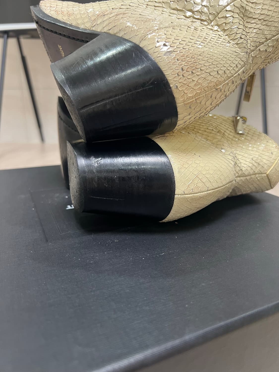 생로랑 / 파이톤 부츠/ 41 상품이미지4