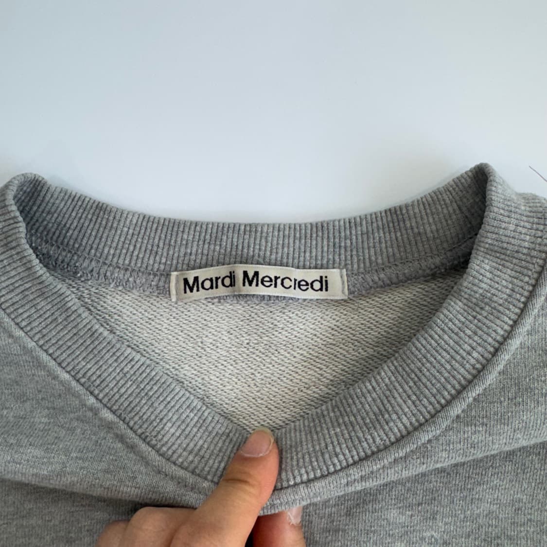 Mardi Mercredi 마르디메크르디 그린 로고 그레이 맨투맨 상품이미지5