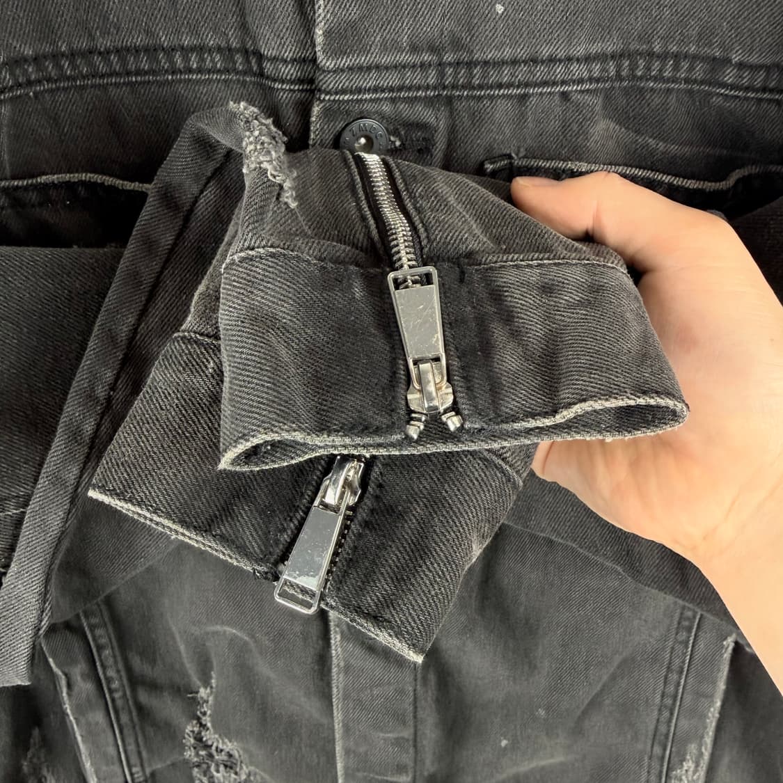 (XL) ZARA 데미지 흑청 데님 자켓 상품이미지3