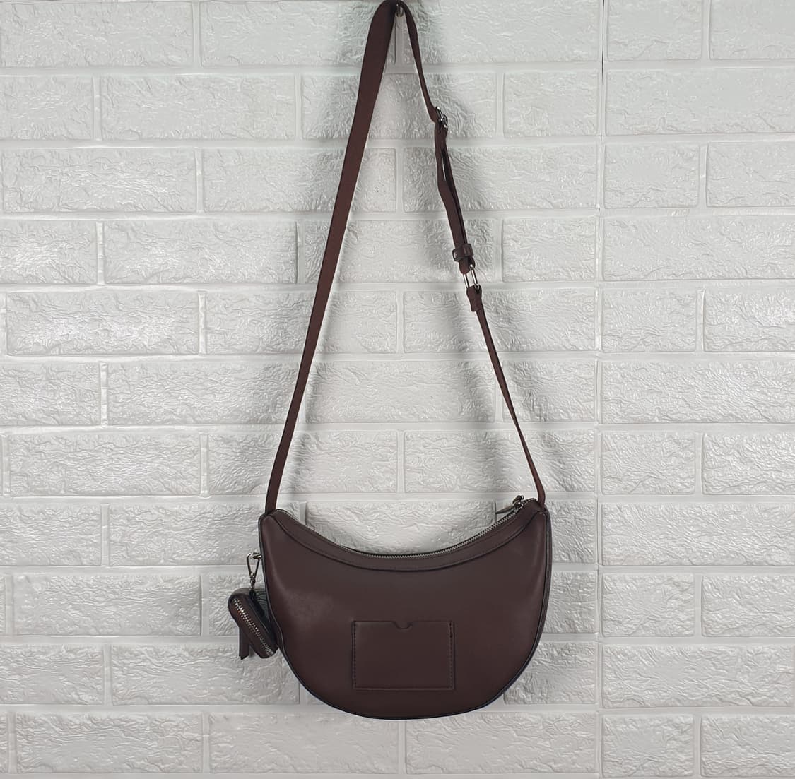 르마인 커브드 크로스백 상품이미지3