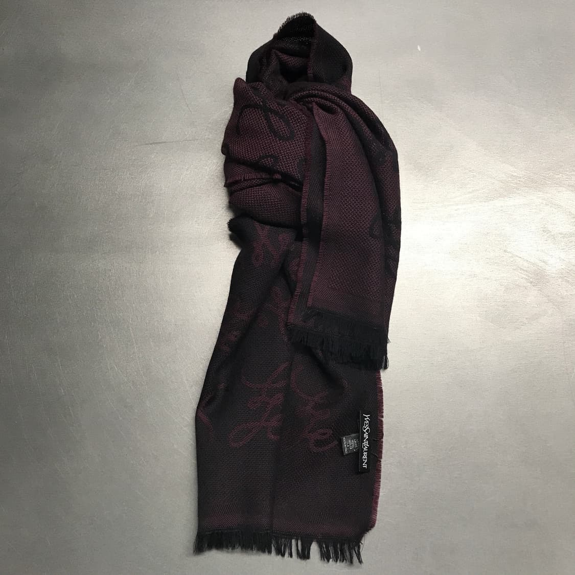 YSL 입생로랑 버건디 머플러 상품이미지1