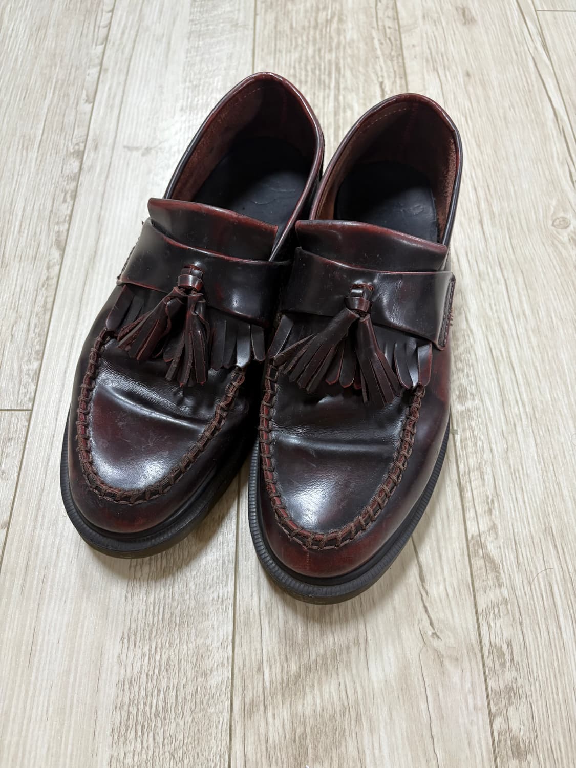 닥터마틴 아드리안 체리우드 270 상품이미지1