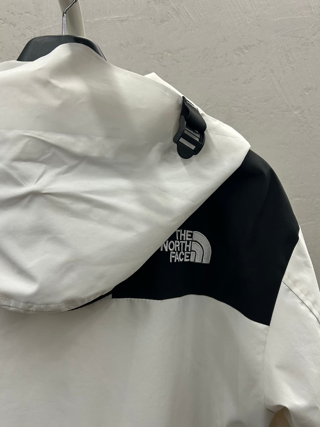 노스페이스 고어텍스 화이트 바람막이 자켓 후드 상품이미지9