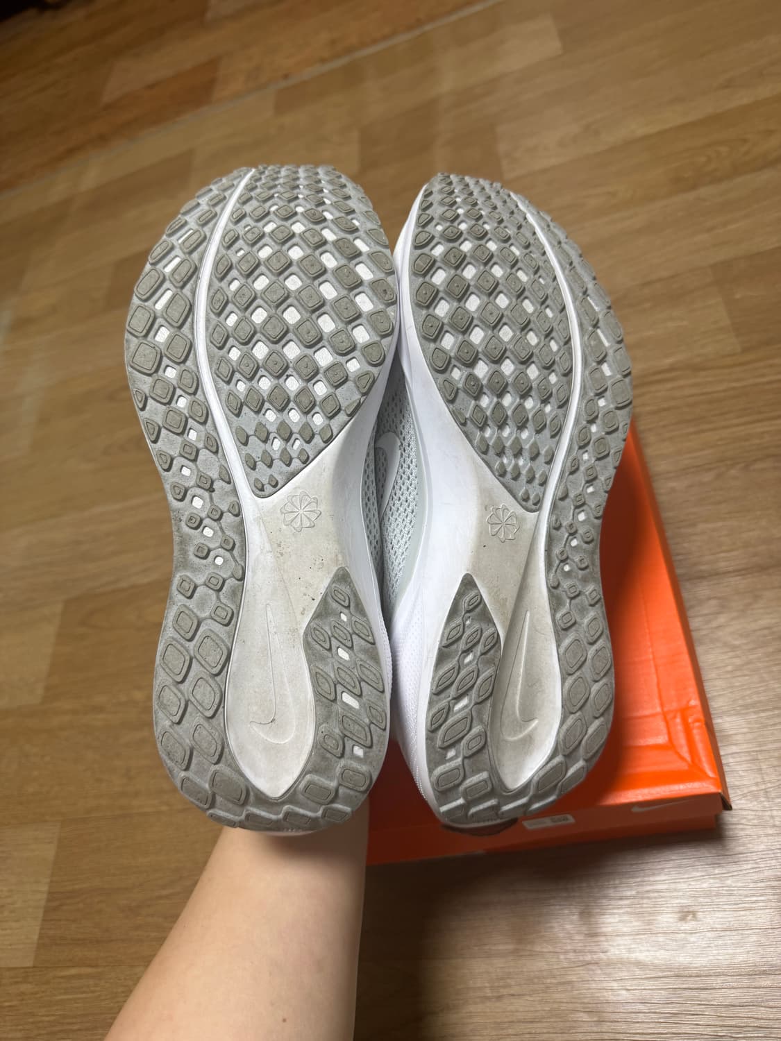 [275] 나이키 에어 줌 페가수스 41 화이트 상품이미지7