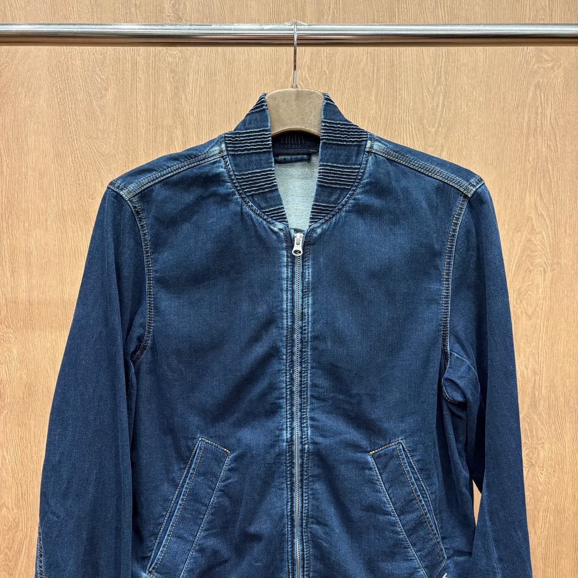 디젤 코튼 집업 자켓 데님 스티치 시보리 커프스 워싱 디테일 빈티지 블루 상품이미지4