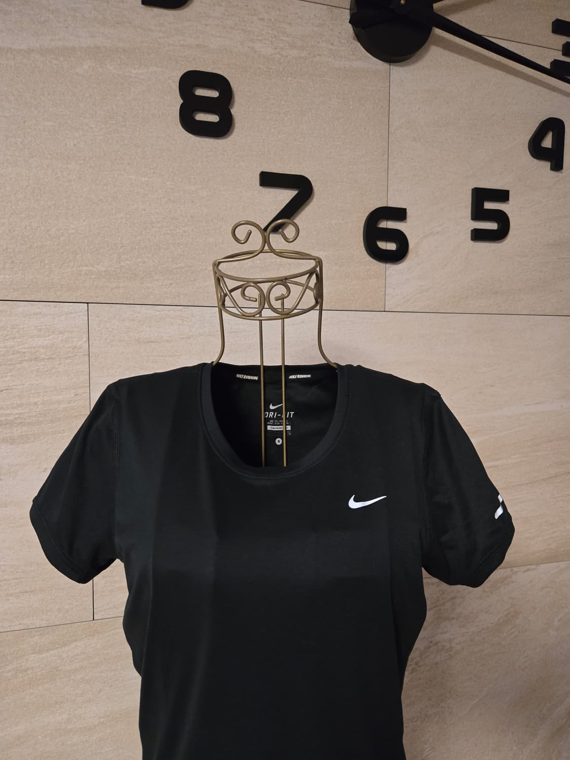 [s] 나이키 러닝 드라이핏 여성 반팔티 런닝복 상품이미지2