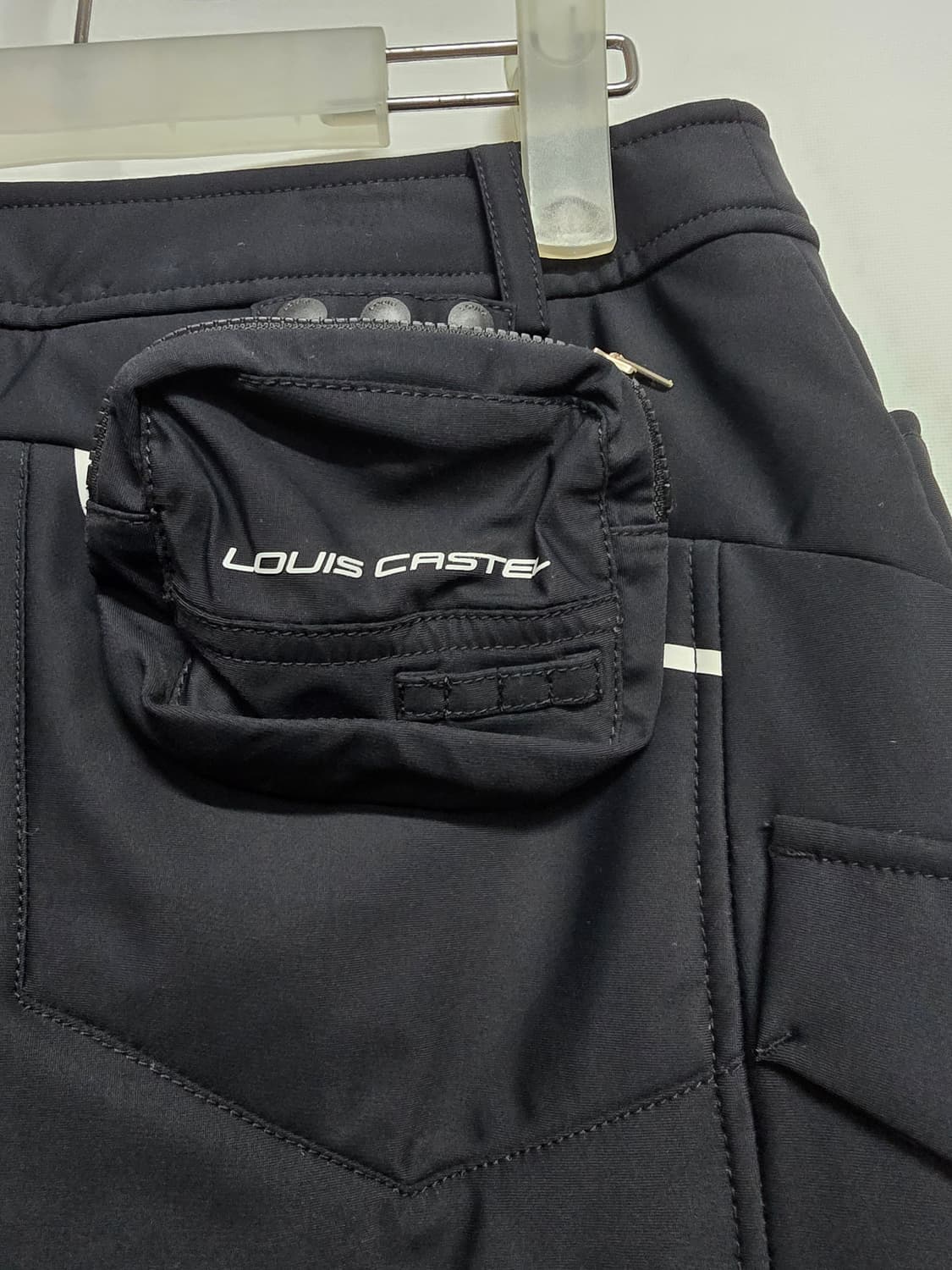 루이까스텔 블랙 골프스커트 상품이미지4