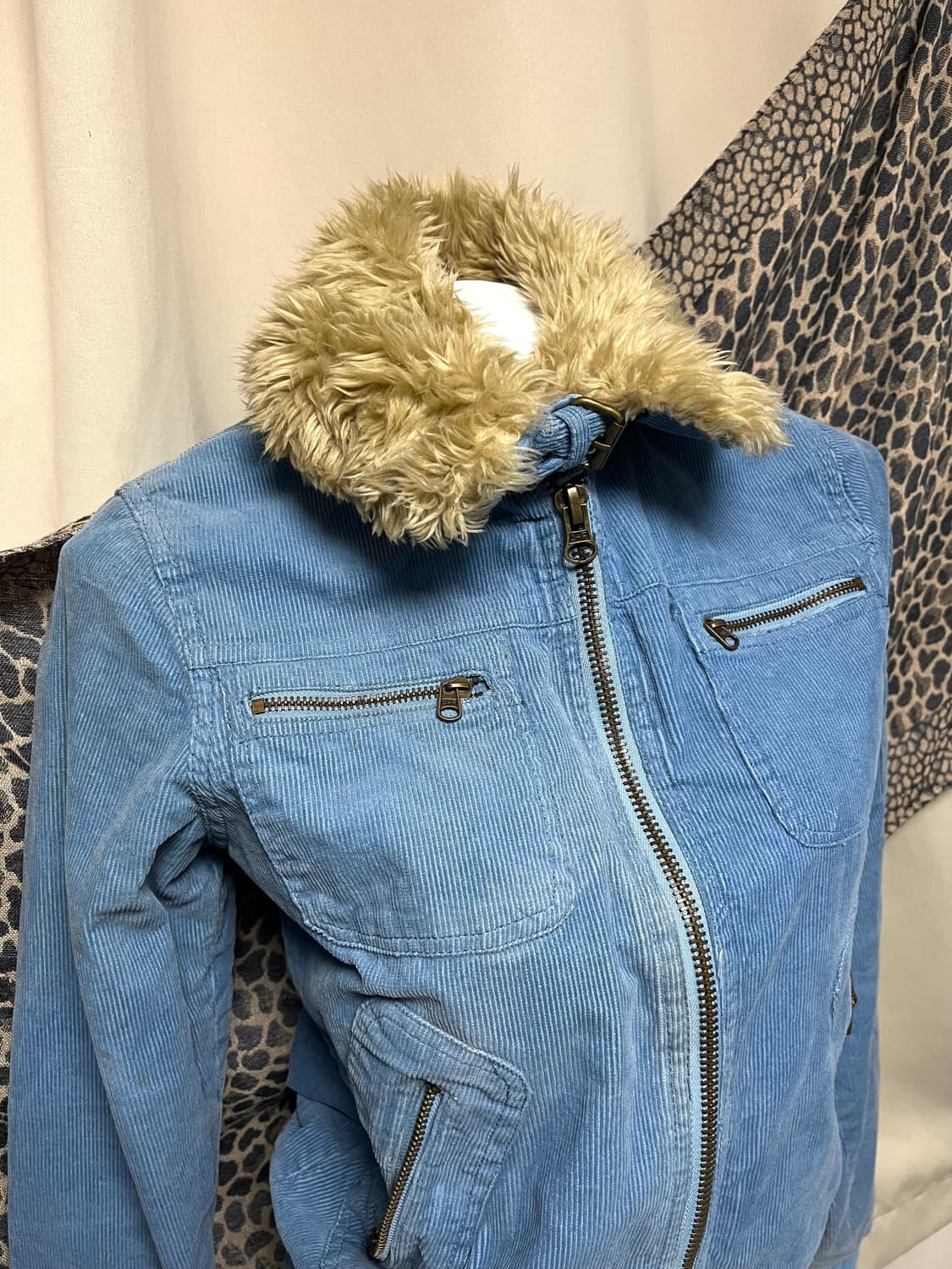 왕관 퍼 트리밍 코듀로이 자켓 상품이미지3