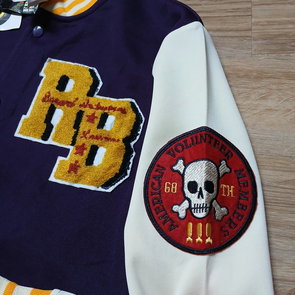 택붙은 미사용 해외판 스컬 바시티 져지 트랙 야구자켓 상품이미지2