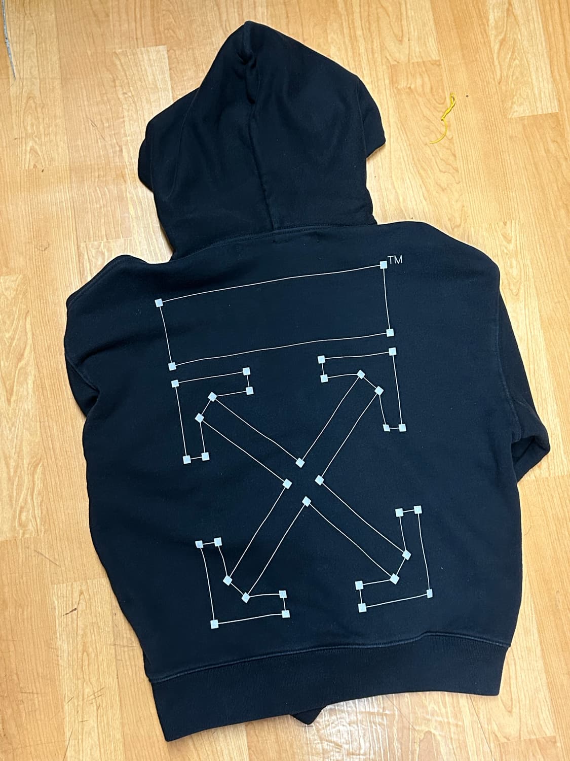 오프화이트 애로우 후드티 상품이미지3