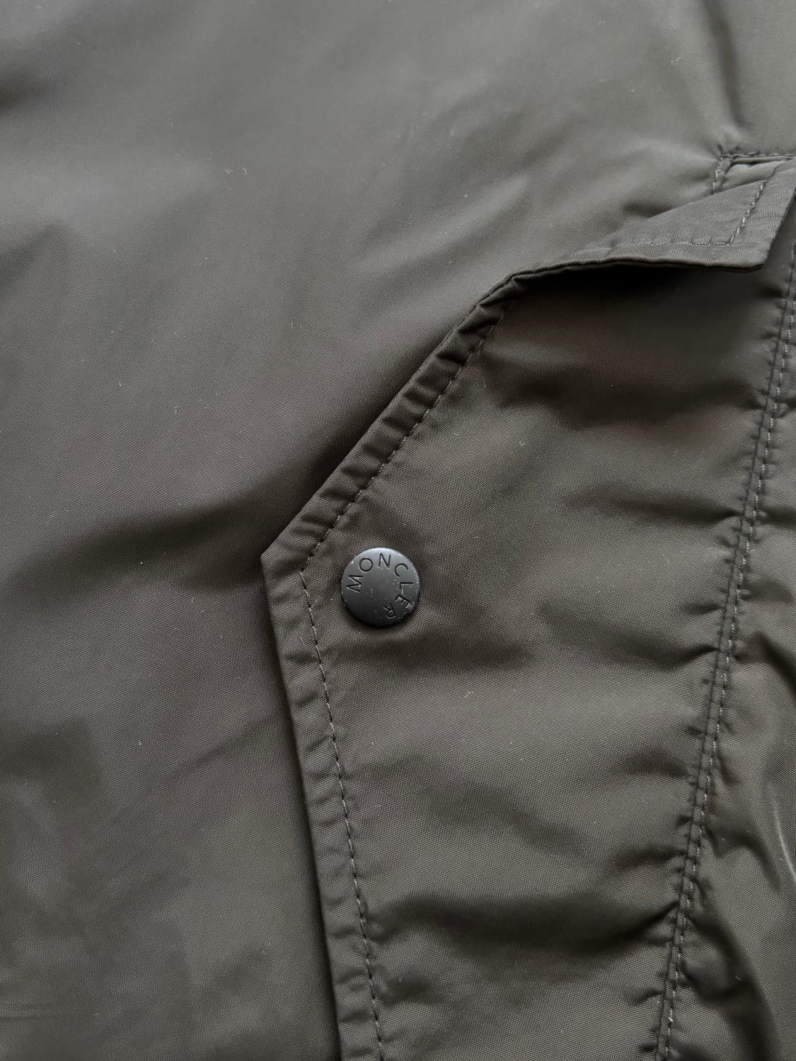 Moncler 몽클레르 카키 나일론 자켓 상품이미지6