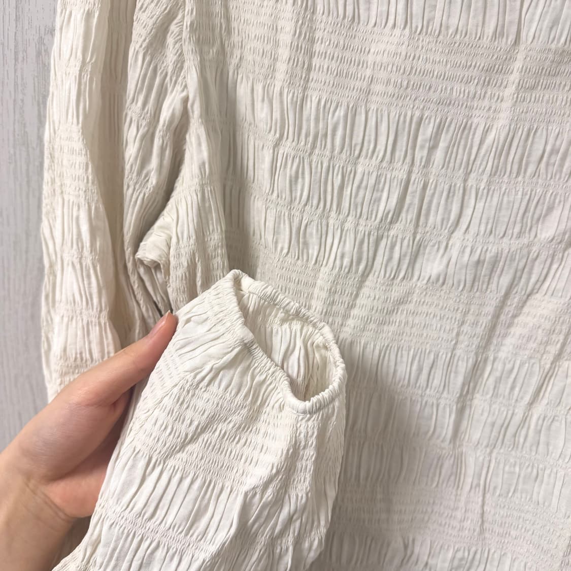 (m) 앤아더스토리즈 크링클 보트넥 블라우스 상품이미지3