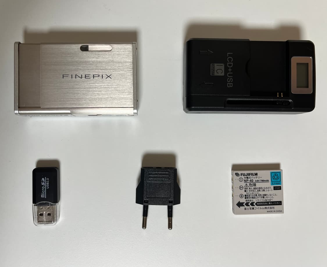 후지필름 FinePix Z2 실버 디지털카메라 상품이미지1