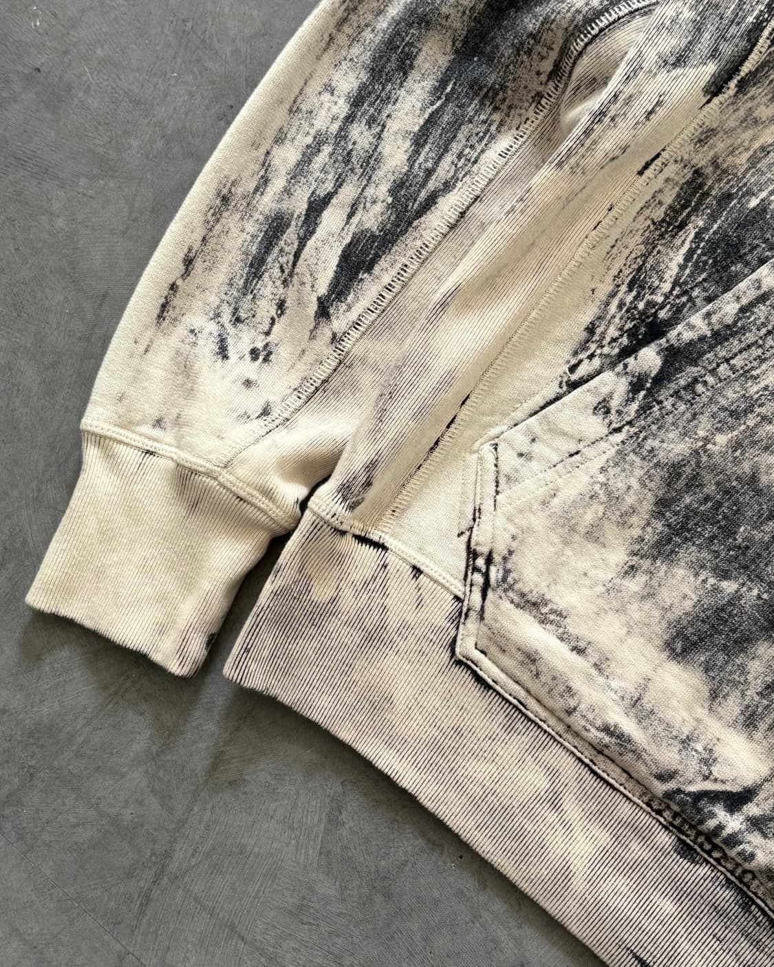 Stone Island 스톤아일랜드 핸드 코로전 와펜 후드티 상품이미지3