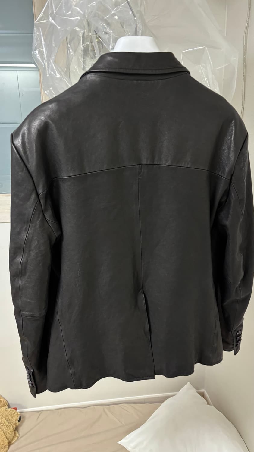 쿠어 램스킨 워시드 쓰리 버튼 블레이저 (블랙)  상품이미지2