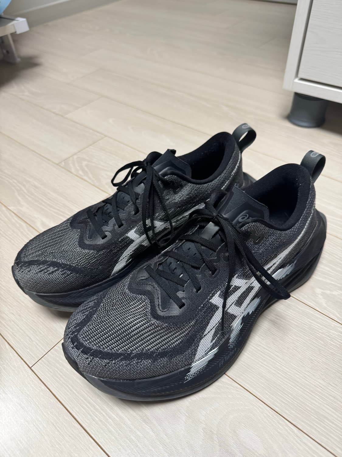 아식스 슈퍼블라스트2 블랙 화이트 275 상품이미지2