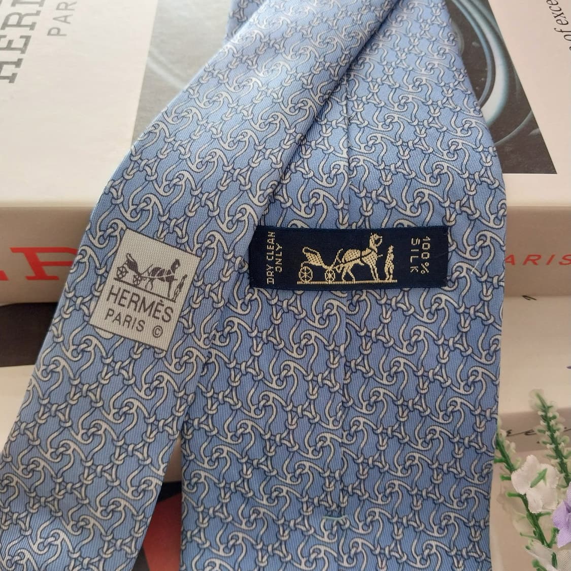 에르메스 실크 스카이블루 체인 패턴 넥타이 9.5cm B등급 K1373
 상품이미지5