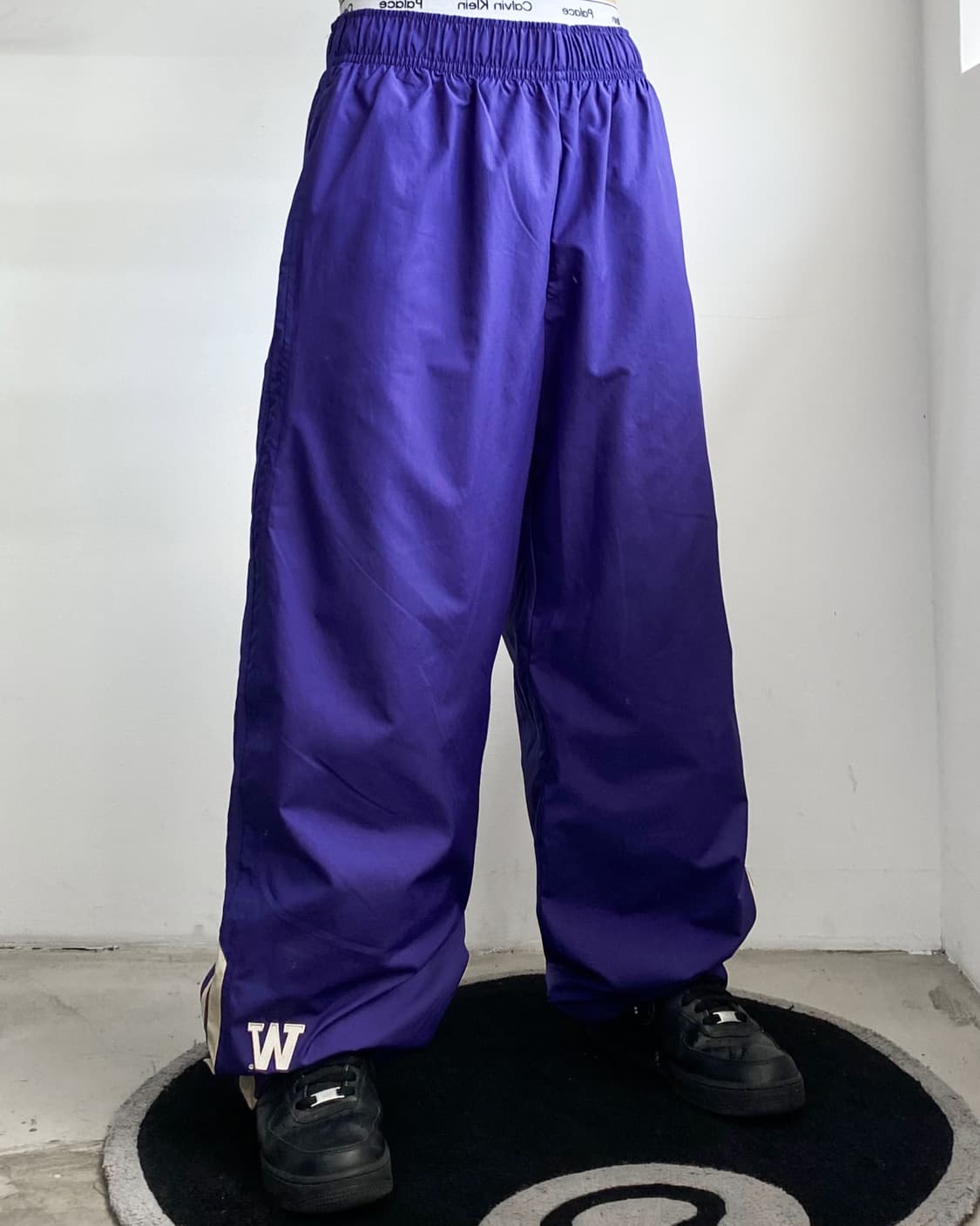 나이키 NCAA 워싱턴 폴리쉘 와이드 웜업 팬츠 상품이미지1