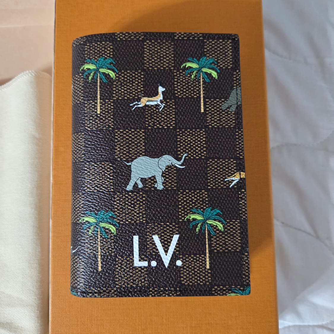 [새상품 풀구성]루이비통 X 더 다즐링 여권 지갑 상품이미지2