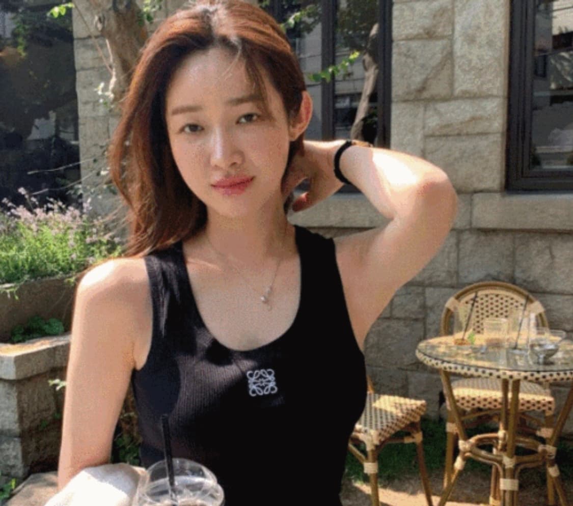 로에베 아나그램블랙 리브드 탱크탑  상품이미지6