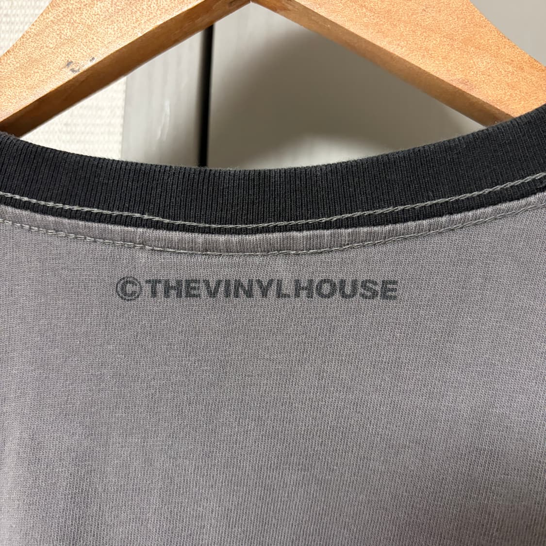 더바이닐하우스 RINGER TEE CHARCOAL 상품이미지3