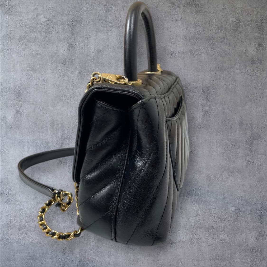 샤넬 Chanel 블랙 코코핸들 쉐브론 플랩백 상품이미지3