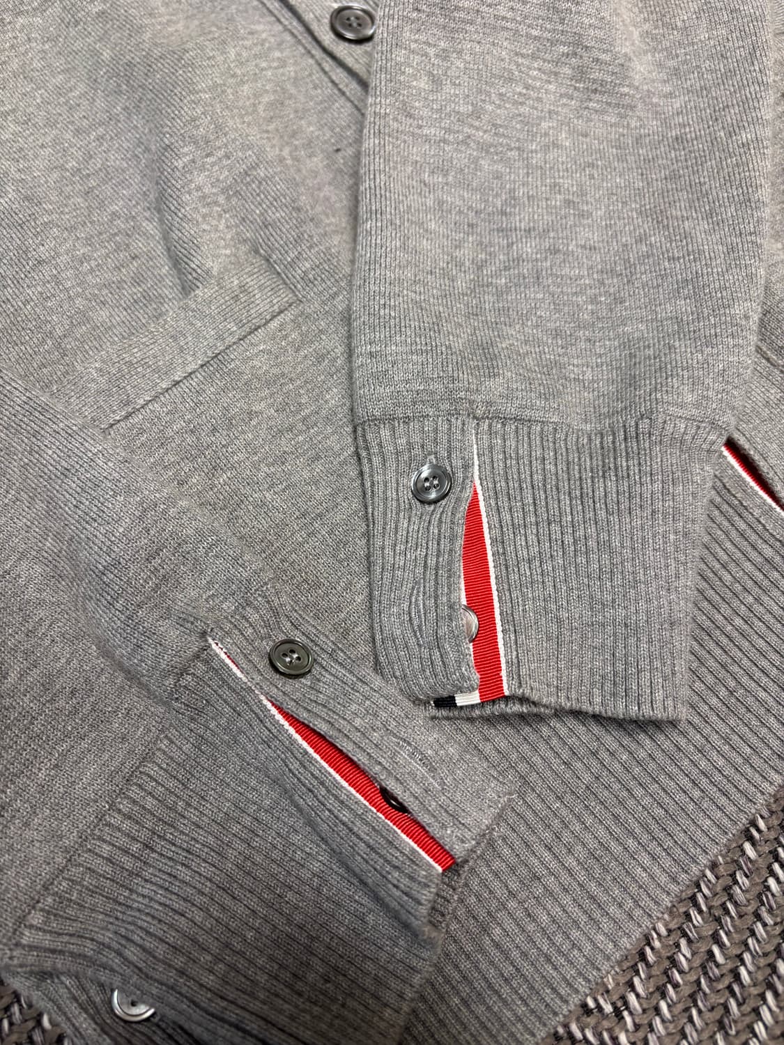 [풀구성/백화점판] 톰브라운 시어서커 그레이 가디건 2 size 상품이미지6