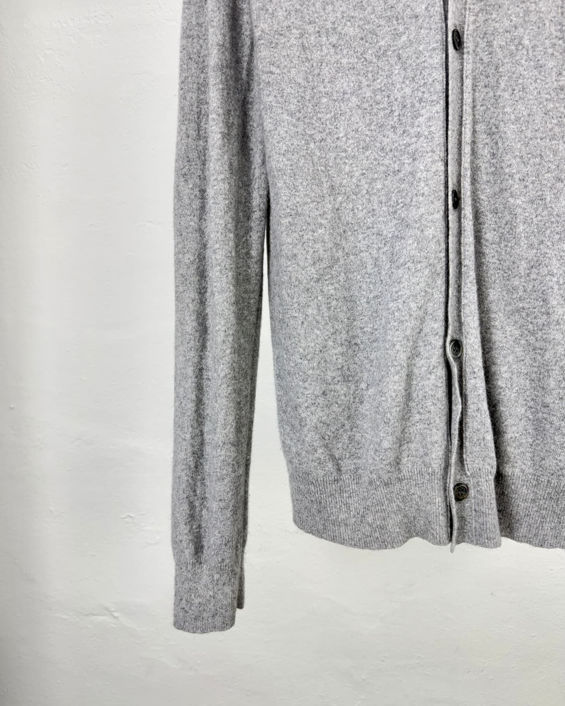 꼼데가르송 플레이 라이트 그레이 모티프 하트 울 가디건 상품이미지4
