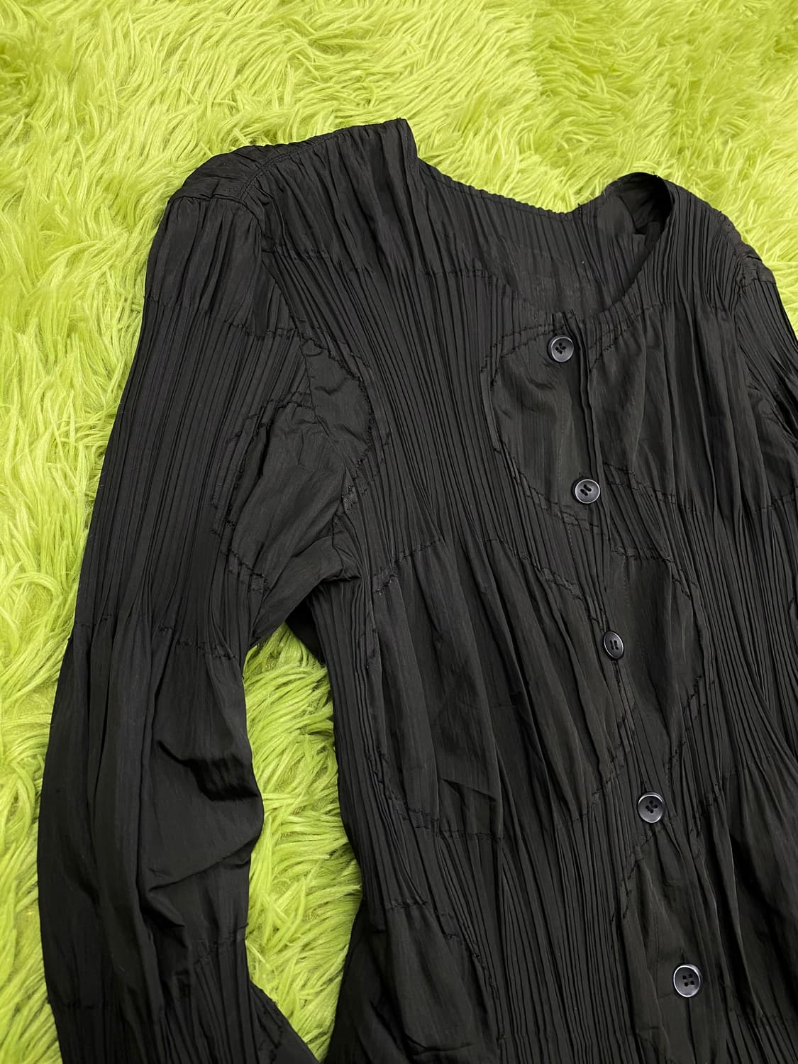 이세이 미야케 FETE 도트 스팟 플리츠 블라우스 상품이미지3