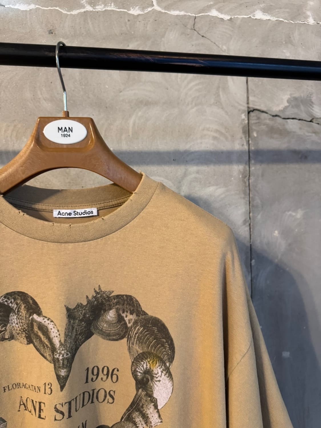 아크네 스튜디오 그래픽 티셔츠 남 95 여 66~77 상품이미지3