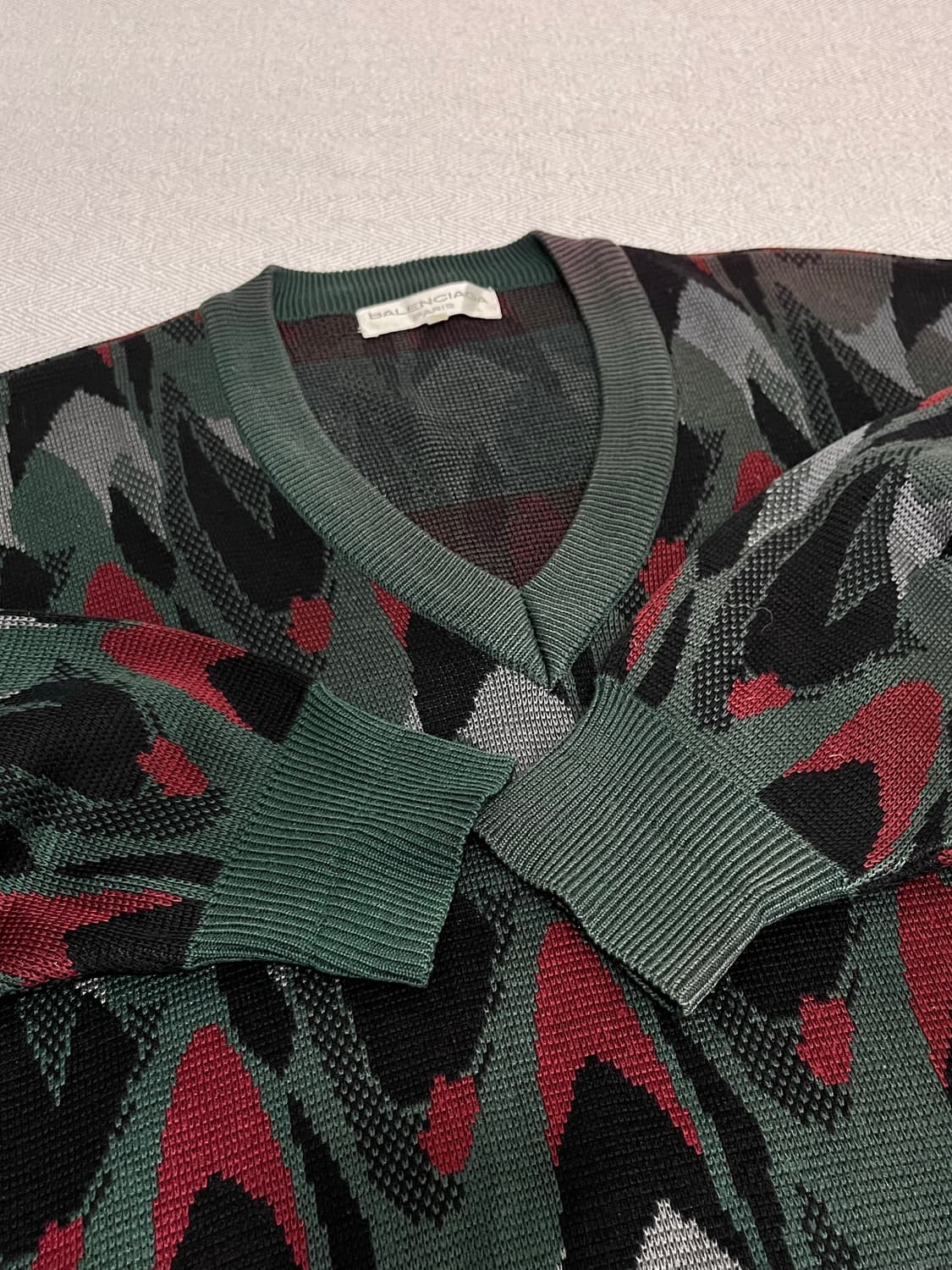 Vintage 발렌시아가 90s 패턴 브이넥 니트 95-100 상품이미지9