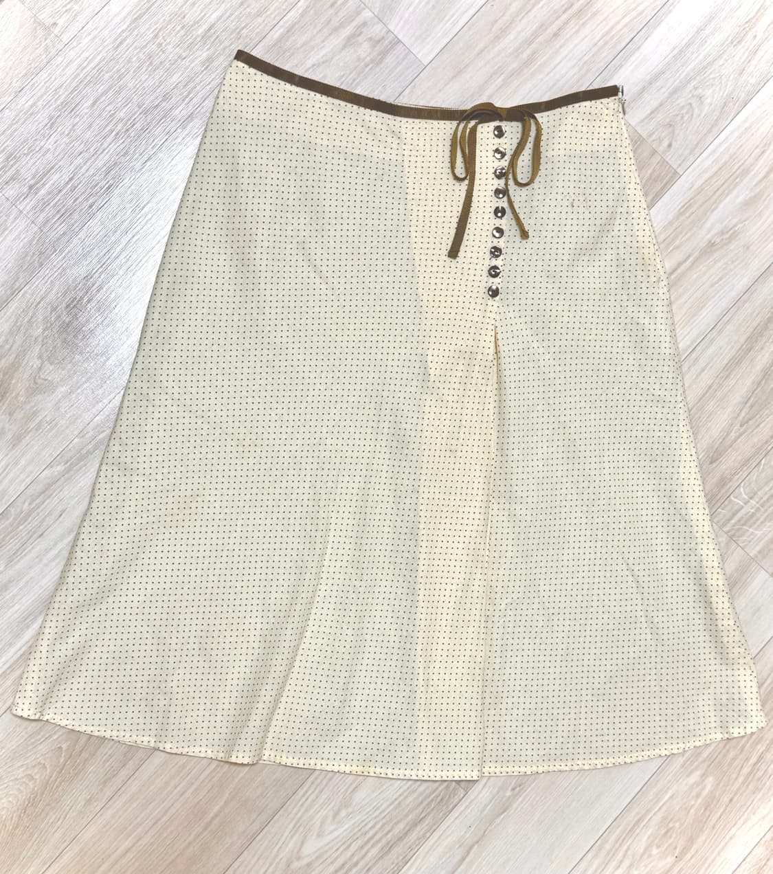 페어리 도트 버튼 리본 미디 스커트 상품이미지1