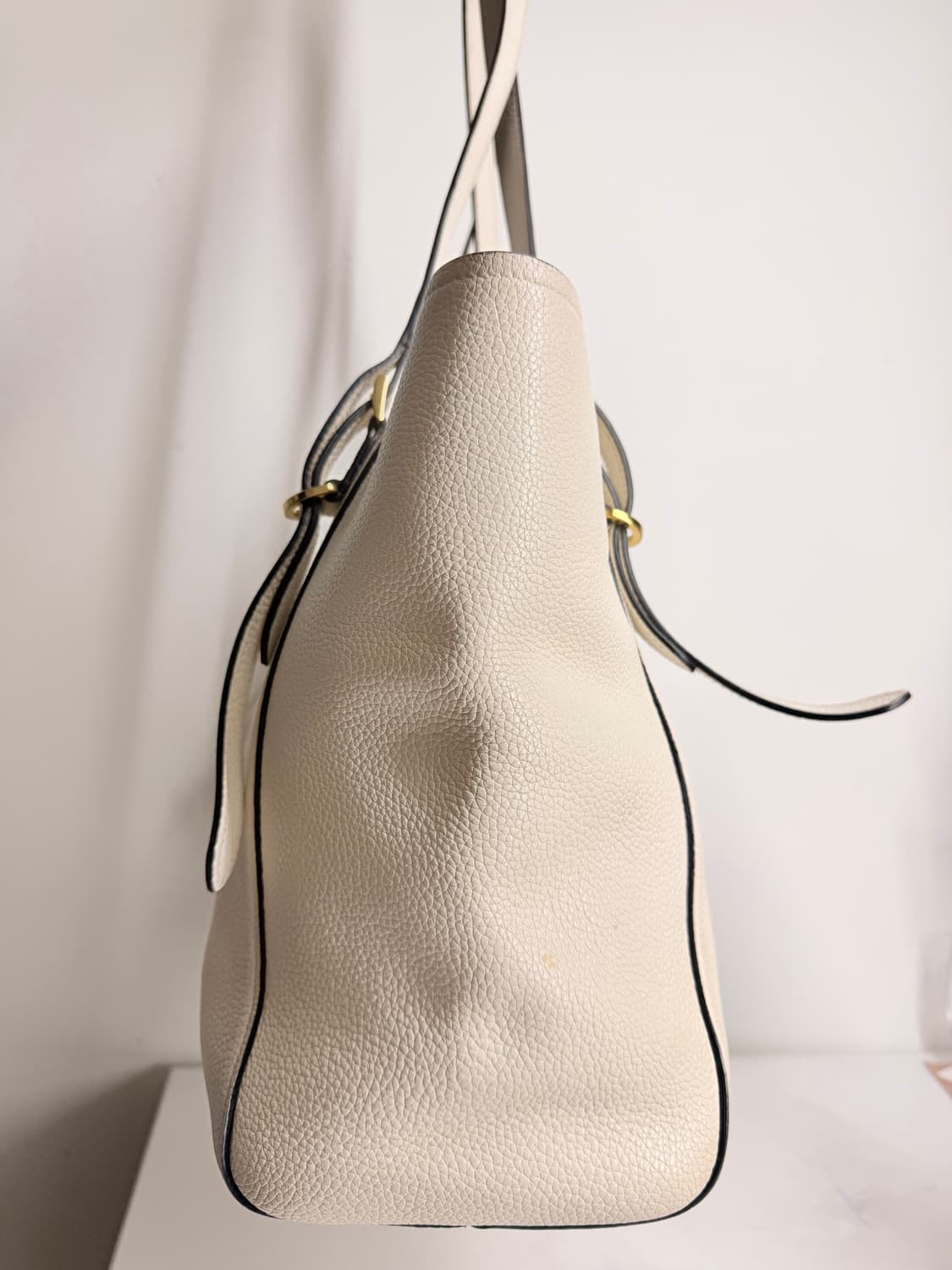 [정품] 프라다 비텔로 다이노 소프트 가죽 토트백 1BG301 상품이미지4