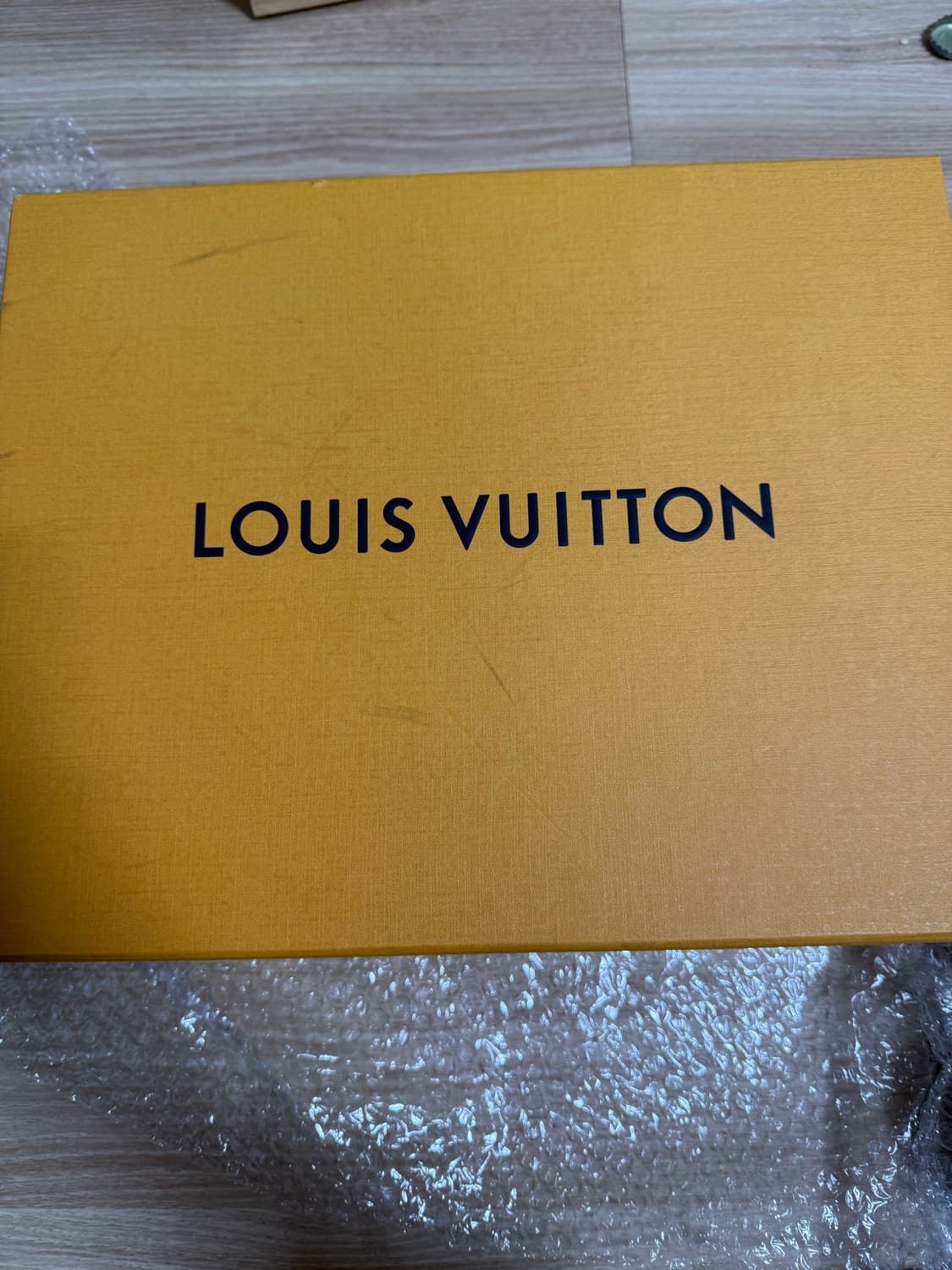 루이비통 다미에 스니커즈 6사이즈 포이즌 감정서포함 ☺️ 상태굳 판매  상품이미지5