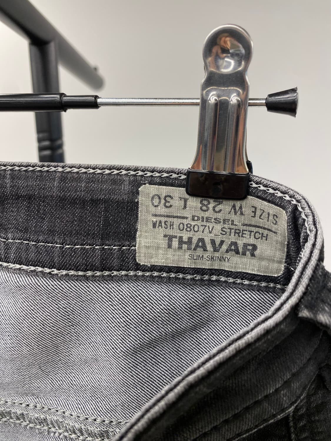 [28] Diesel 디젤 THAVAR 블랙 코팅 슬림진 상품이미지8