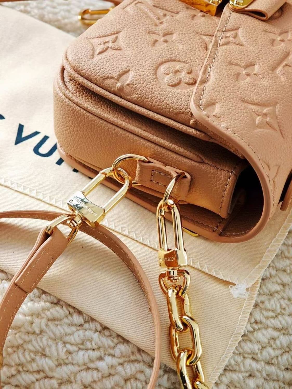 루이비통(Louis Vuitton) 포쉐트 메티스 이스트 웨스트 백 상품이미지5