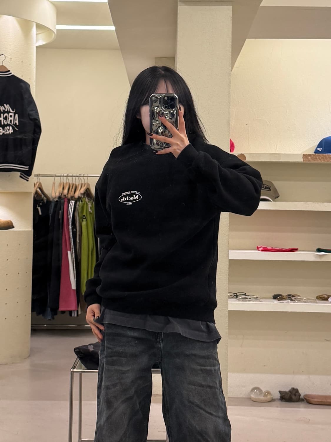 미스치프 스몰로고 블랙 맨투맨 U1387 상품이미지1