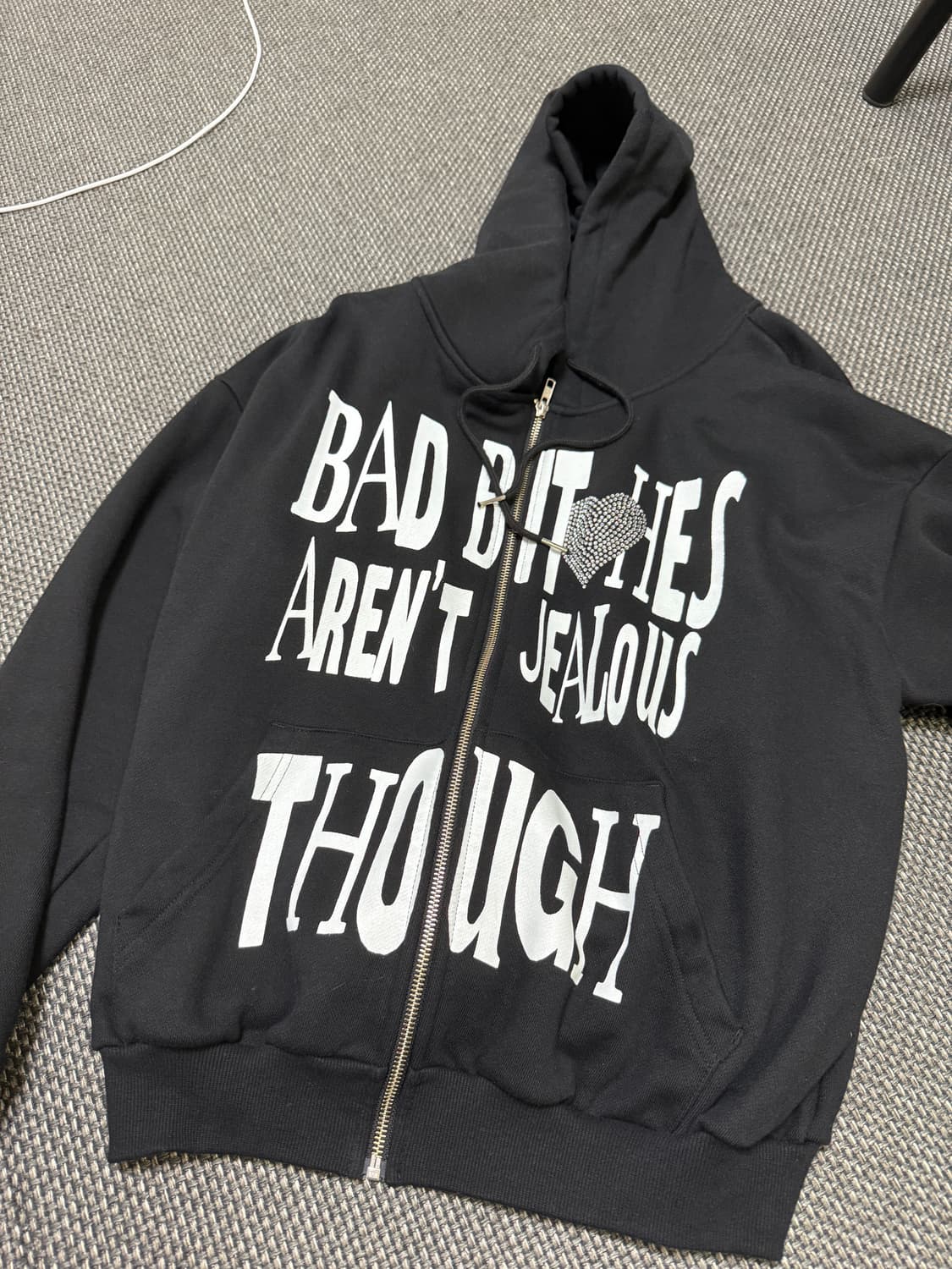 제노리포트 후드집업 BAD BITXHES HOODIE (BLACK) 상품이미지3