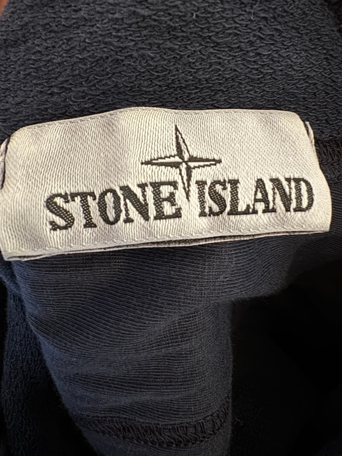 [M]스톤 아일랜드 네이비 와펜 코튼 후드티 상품이미지4