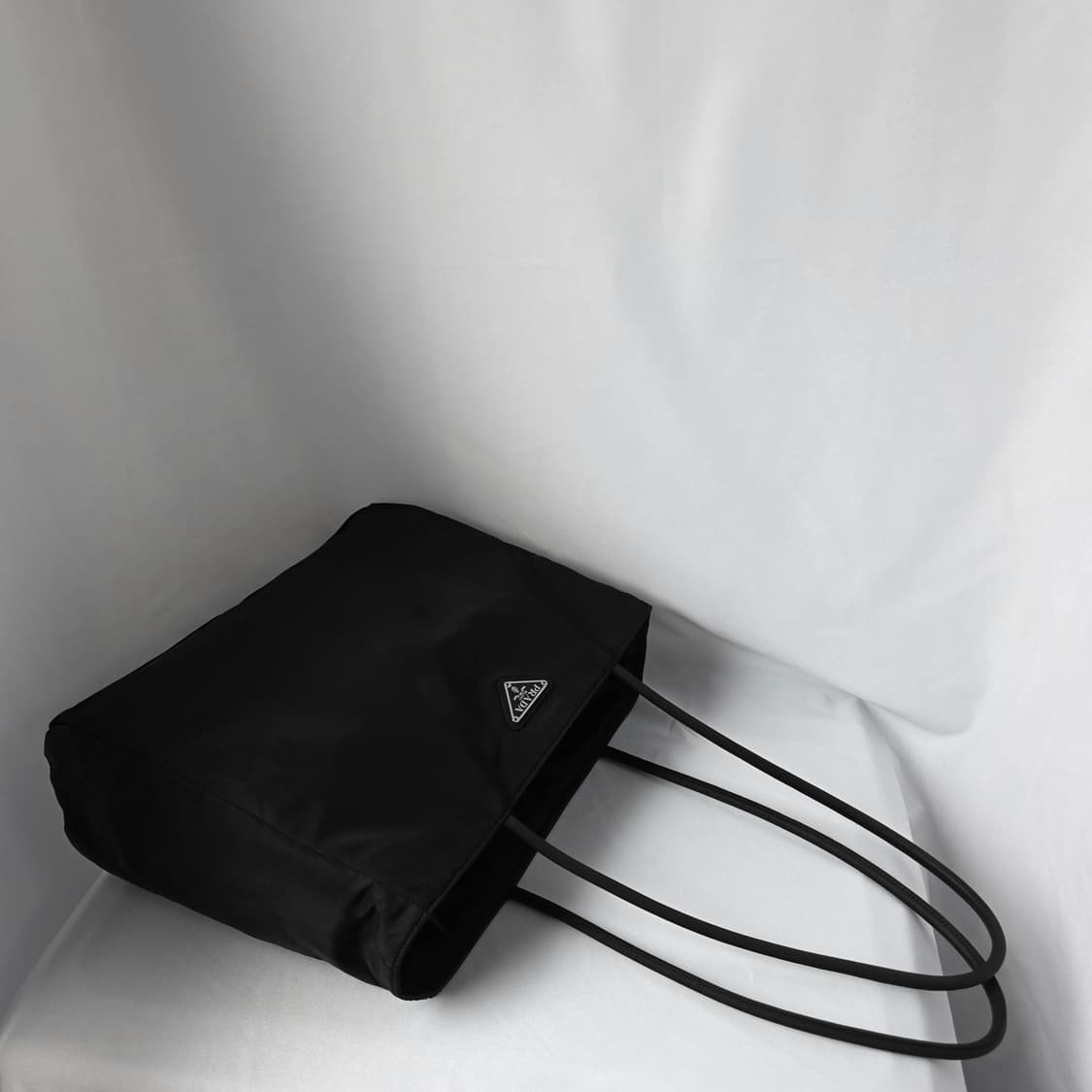 [정품 PRADA] 프라다 포코노 나일론 긴줄 숄더백 쇼퍼백 라지 상품이미지4