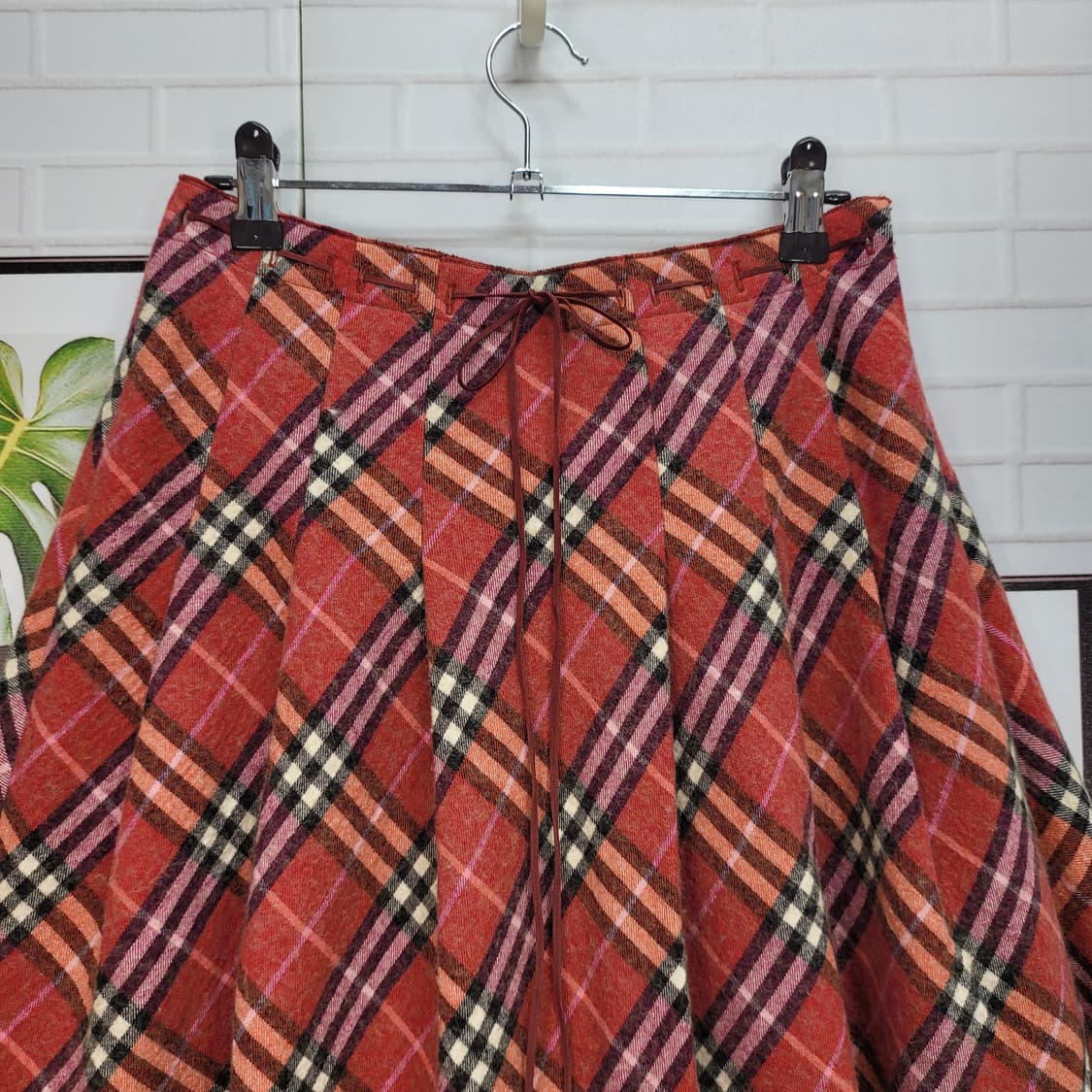 버버리 블루라벨 미디 체크 스커트 치마 36사이즈 27인치 상태 최상 상품이미지2