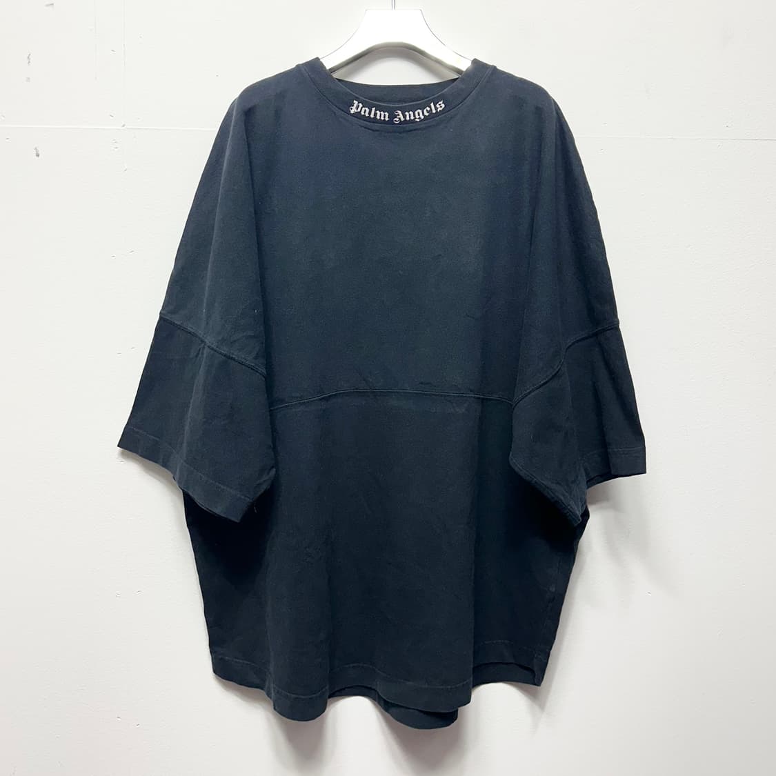 팜엔젤스 넥라인 백로고 티셔츠  상품이미지5