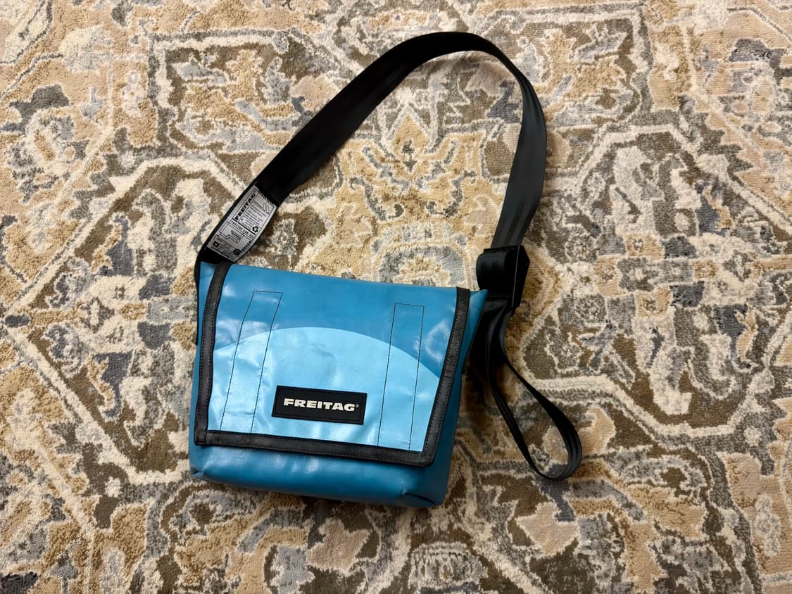 [프라이탁] F11 라씨 블루 투톤 웨이브 (민트택O) 상품이미지1